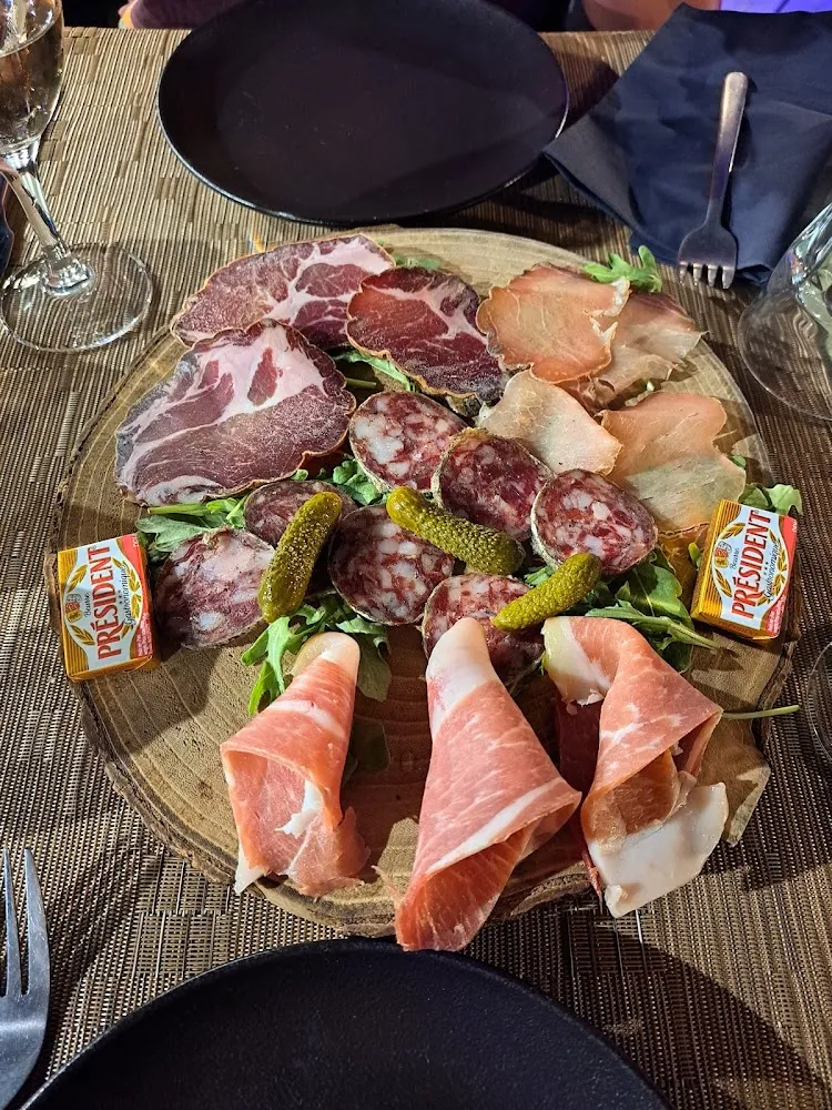 Charcuterie Corse À Partager